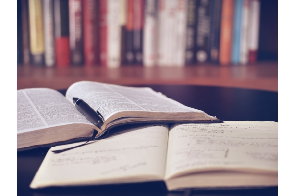 小学生作文《委屈》引发热议：班主任心疼，